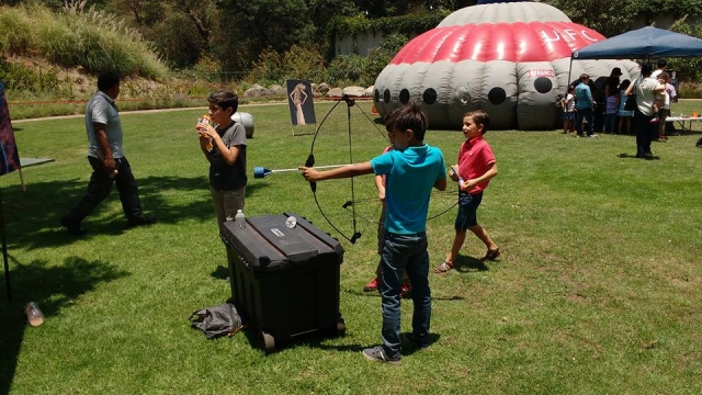  Come and live the experience 